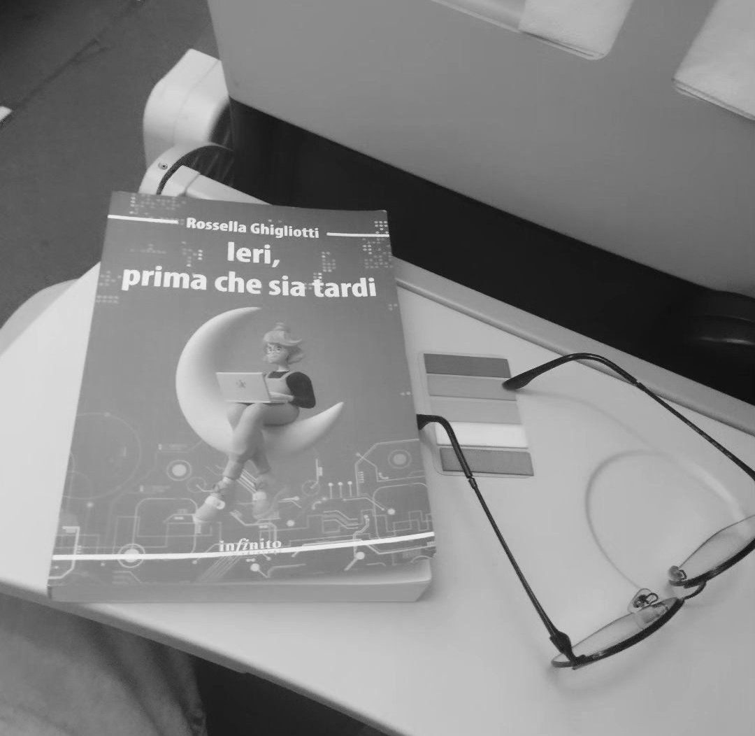 Il 15 febbraio con Rossella Ghigliotti 
a CityLegge Libri&amp; Dintorni
su RadioCityTrieste 
partiremo da qui. 

Ci si aggiorna✨👍
