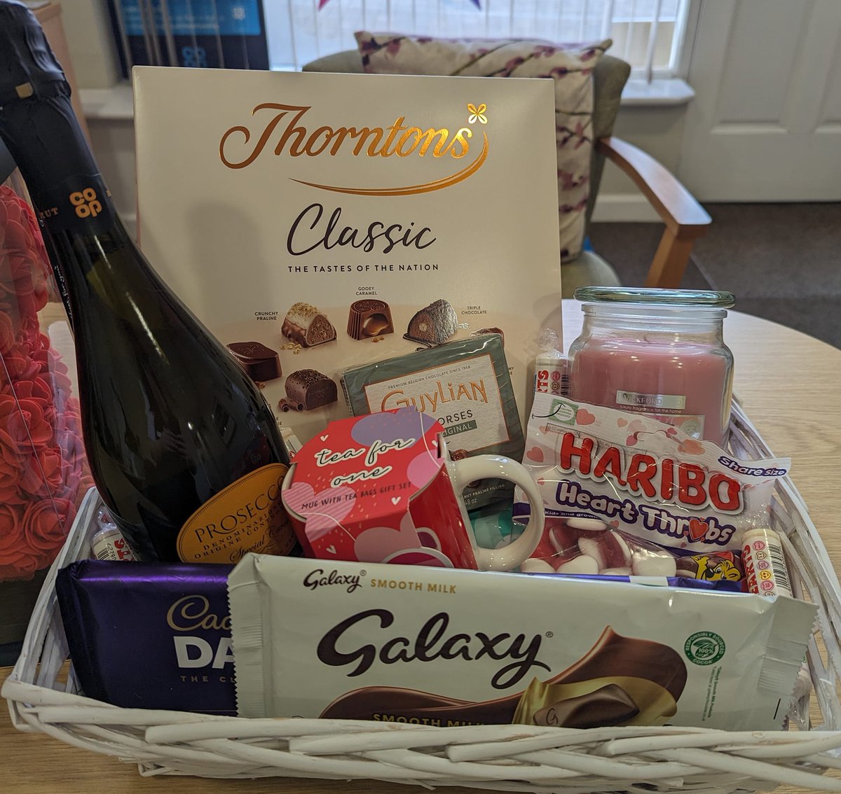 Ashley Marshall - Member Pioneer (@ashm_mpioneer) on Twitter photo Kirkby in Ashfield <a href="/CoopFuneralcare/">Co-op Funeralcare</a> are hosting a raffle for this Valentine's Day hamper for 'Go big for <a href="/barnardos/">Barnardo’s</a> ' event.
The suggested donation for one ticket is 50p, if you are interested please pop into branch to collect a raffle ticket and make your donation ✨ Kirkby in Ashfield <a href="/CoopFuneralcare/">Co-op Funeralcare</a> are hosting a raffle for this Valentine's Day hamper for 'Go big for <a href="/barnardos/">Barnardo’s</a> ' event.
The suggested donation for one ticket is 50p, if you are interested please pop into branch to collect a raffle ticket and make your donation ✨