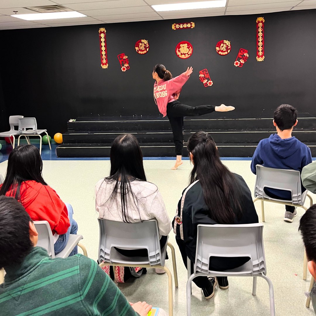 OCSBContEd's tweet photo. ๐ Our #ocsbContEd International Languages Program celebrated Lunar New Year with a wonderful display of talent at our All Saints High School and St. Mother Teresa High School locations!
#ocsbBeCommunity #YearOfTheDragon #LunarNewYear https://t.co/FnVfPIjVGN