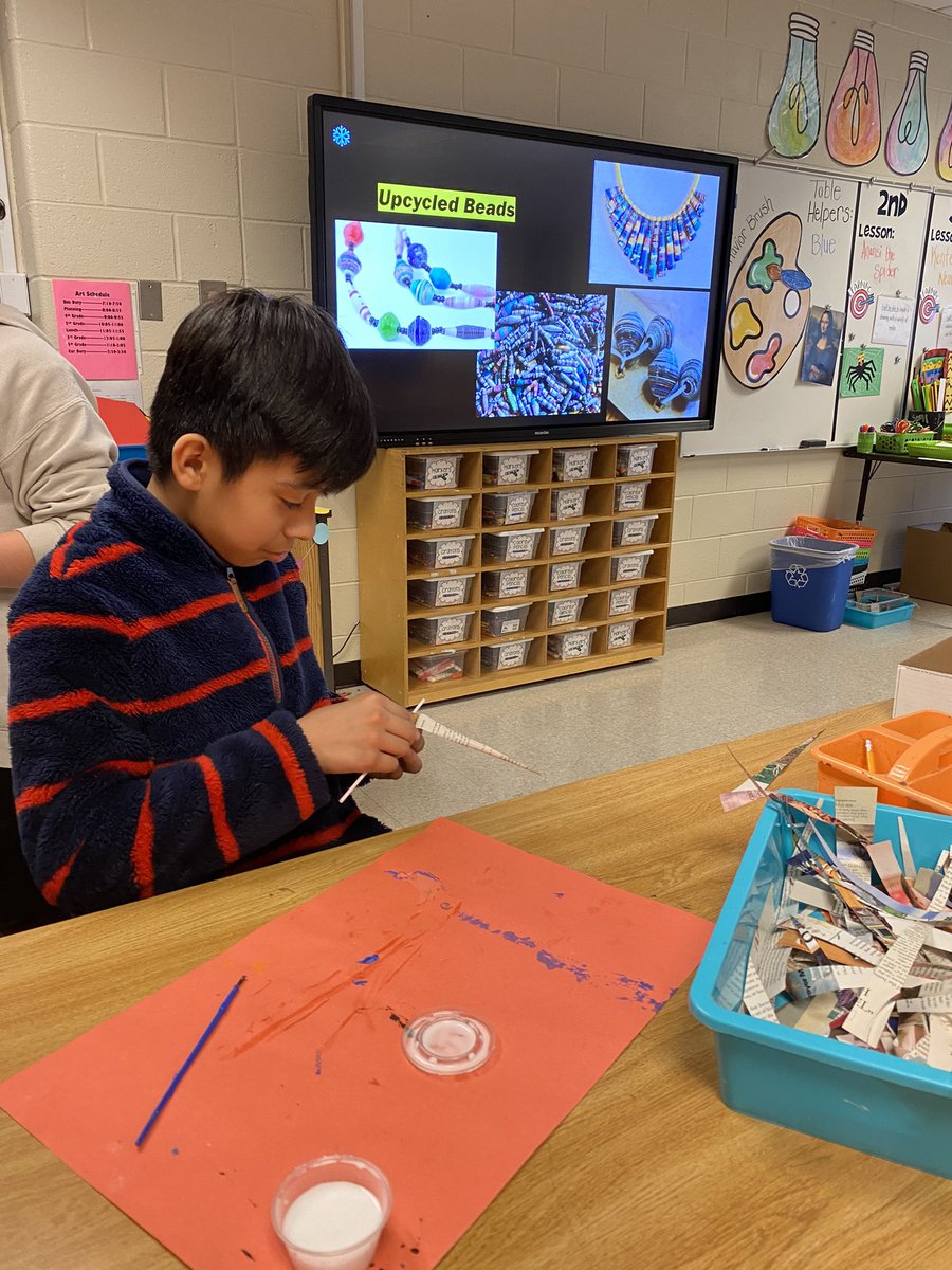 EmanuelTorralba's tweet photo. What a phenomenal way to incorporate Arts, history, culture and upcycling…..all in one lesson! #ElAnatsui
🧡💙🧡
@Acworth_ES
@abbyratliff_art https://t.co/pHCXYs6nIo