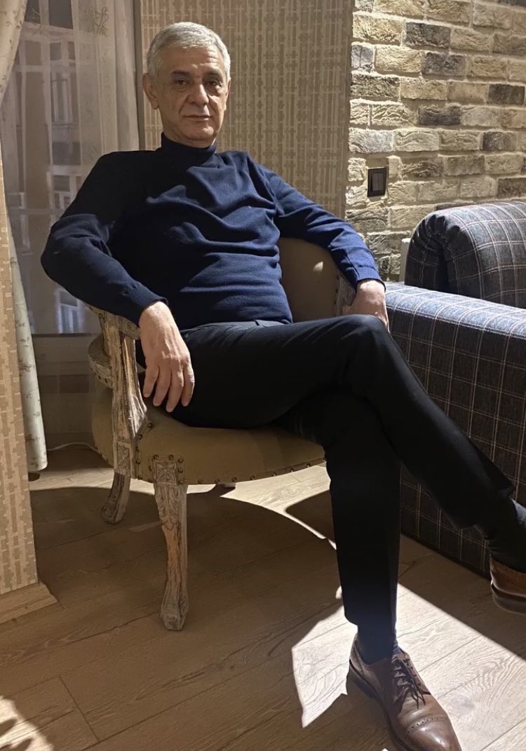 Zirveler, ancak dibi ezberleyen insanları kucaklar. Nihayetinde; "olgunum" diyen her insanın ikinci durağıdır; "yorgunum"