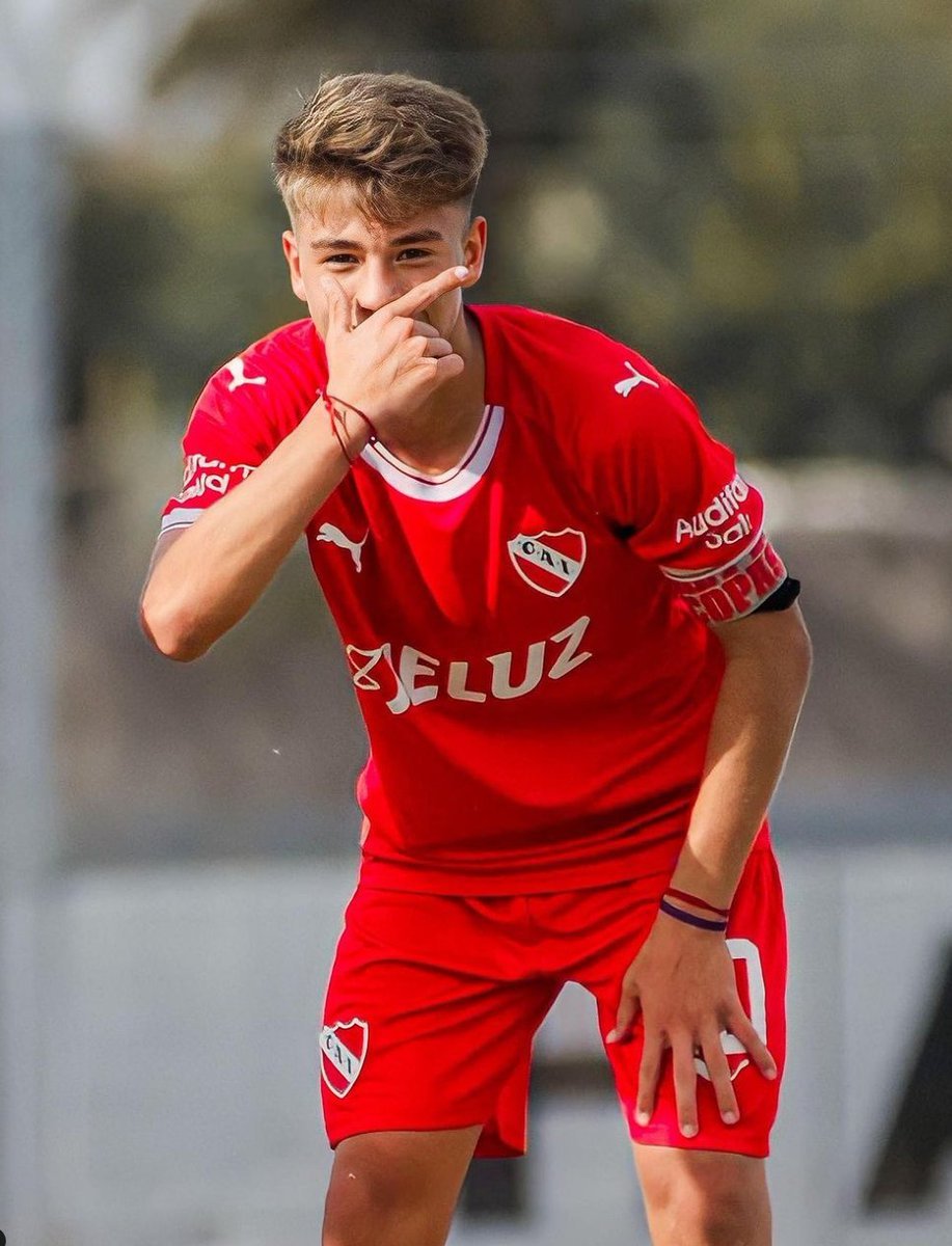 FBallerscout's tweet image. 𝑻𝑨𝑳𝑬𝑵𝑻 𝑶𝑭 𝑻𝑯𝑬 𝑫𝑨𝒀

Name: Tomás Parmo
Age: 16
Citizenship: 🇦🇷
Club: Atlético Independiente U20
Position: CAM-CM
Foot: Right
Height: 1.71m
MV: -

Strengths: dribbling, technique, ball-control, flair, finishing, passing, pace

Potential Rating: 9/10⭐️