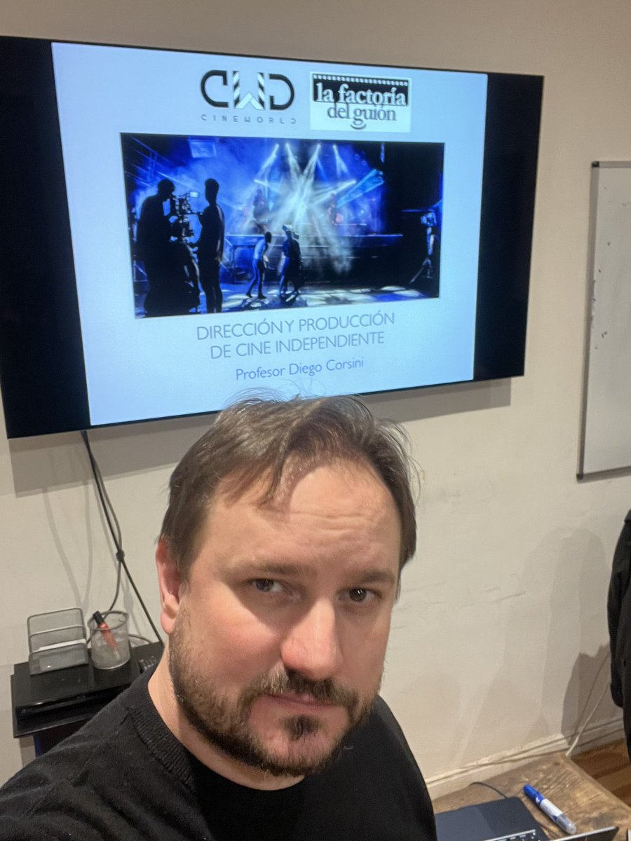 COMENZAMOS TURNO NOCHE DEL TALLER DE DIRECCIÓN Y PRODUCCIÓN DE CINE INDEPENDIENTE EN LA FACTORÍA DEL GUIÓN.

Nueva aventura en esta prestigiosa institución que quiero tanto.

¡A por muchas más!

<a href="/FactoriaGuion/">Factoría del Guion</a> <a href="/Loebpedro1/">Loebpedro</a>