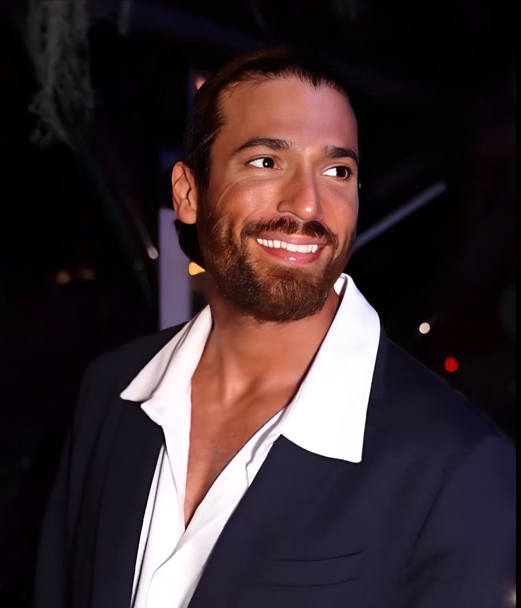 #CanYaman the special charisma ✨
