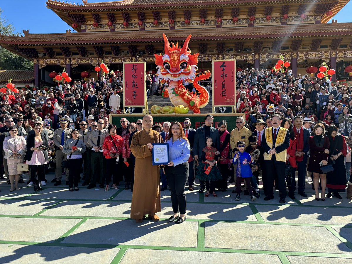 Thank you to the Hsi Lai Temple for kicking off the Lunar New Year with an incredible ceremony over the weekend. Grateful to #TeamCalderon for helping recognize the importance of the Year of the Dragon!   #LunarNewYear #YearoftheDragon #CALeg