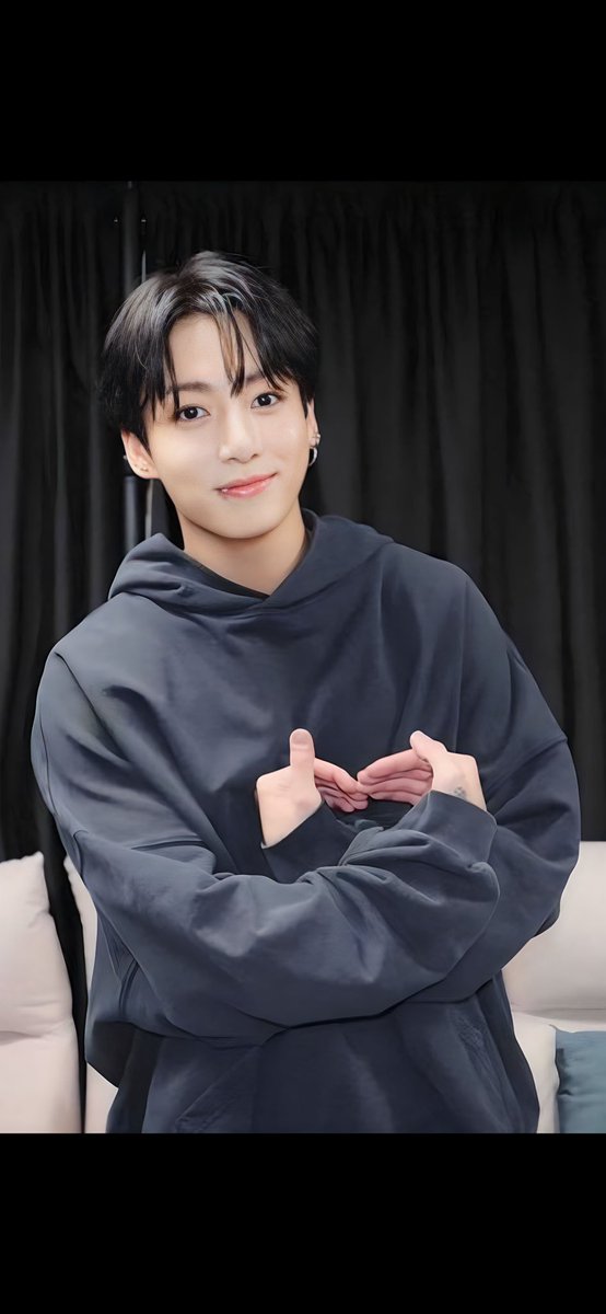 judy_nick_0912's tweet photo. 🐰Jungkook
  StandingNextToYou 応援📣

心にいつもJUNGKOOK💜
逢いたい気持ちを応援する力に変えて✨
今日も楽しくStreaming🎧️

I'm listening to #StandingNextToYou from #JungKook(@BTS_twt)album #JungKook_GOLDEN

毎日怪我なく健康で過ごせます
ように🍀

🔗 https://t.co/8plxzcFH6E… https://t.co/GbP61AUB4U