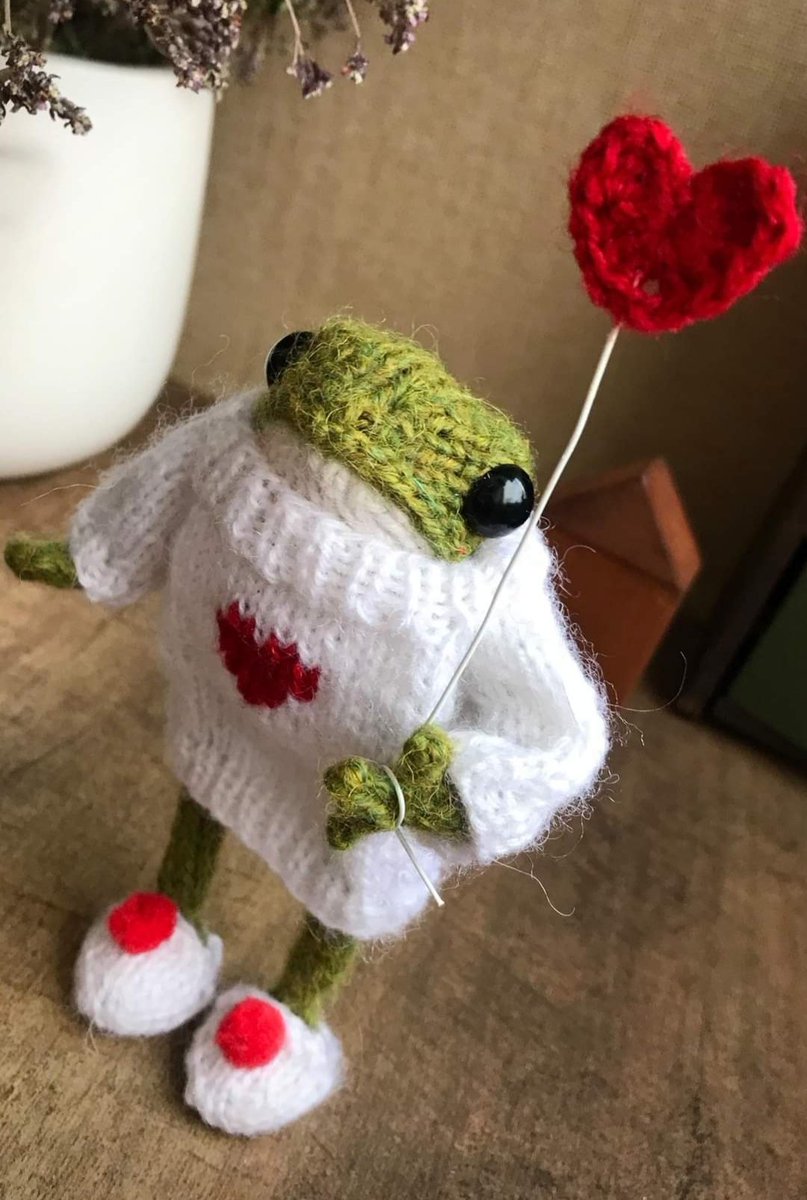 froghoppyus tweet picture