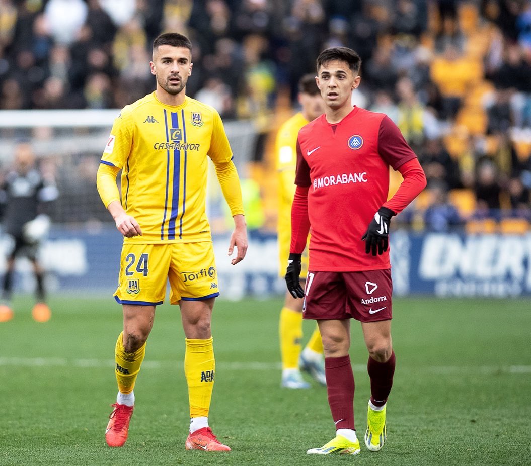 Ikerbilbaoo's tweet photo. Debut +3💛💪🏻 https://t.co/mdibpMZ7uv