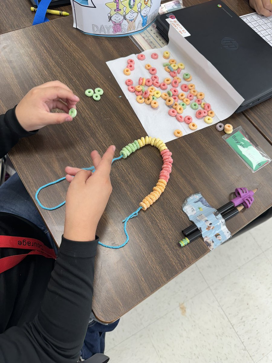 IsabelD2809's tweet photo. Making tens 100days of school @goodmanelementary @aldineisd https://t.co/mNvf2SiXQt