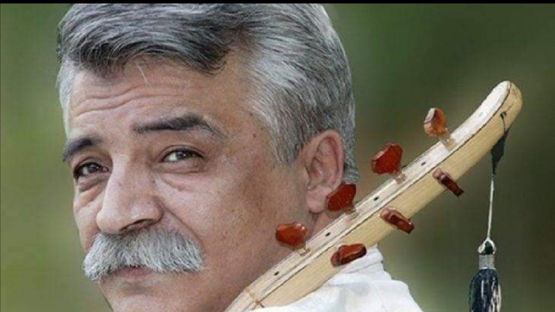 "Ben Arifim baba bildim devleti. 
Benim işim uyandırmak milleti.
Söylediğim bu destanın kıymeti,
Bugün bilinmezse yarın bilinir."
                                       OZAN ARİF
Rahmetle çağımızın Dede Korkut'u... 🇹🇷