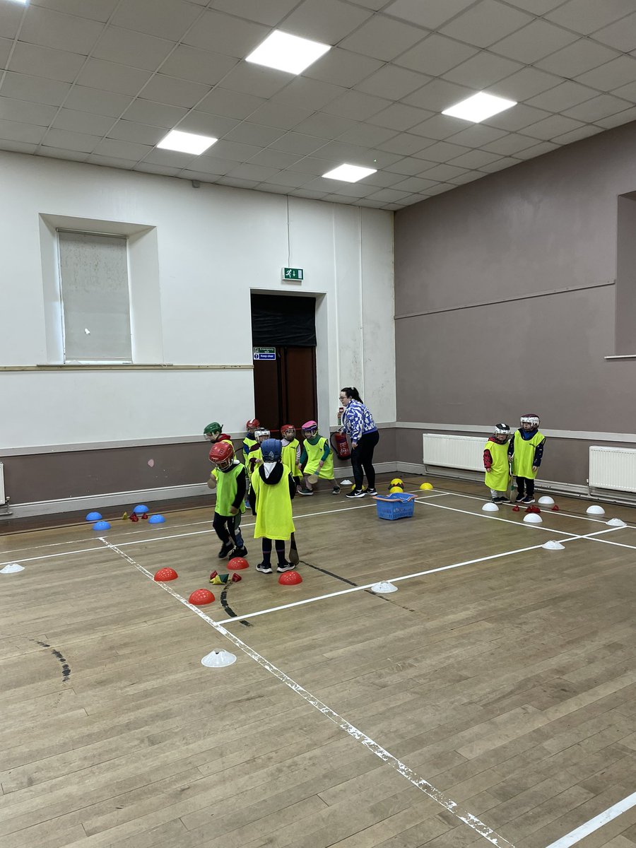 What a great start to the year for the Mighty @DelvinGaa Minis!

25 u6 kids in attendance on Saturday morning for some fun!

Looking forward to next week

@coachingwh @gaaleinster