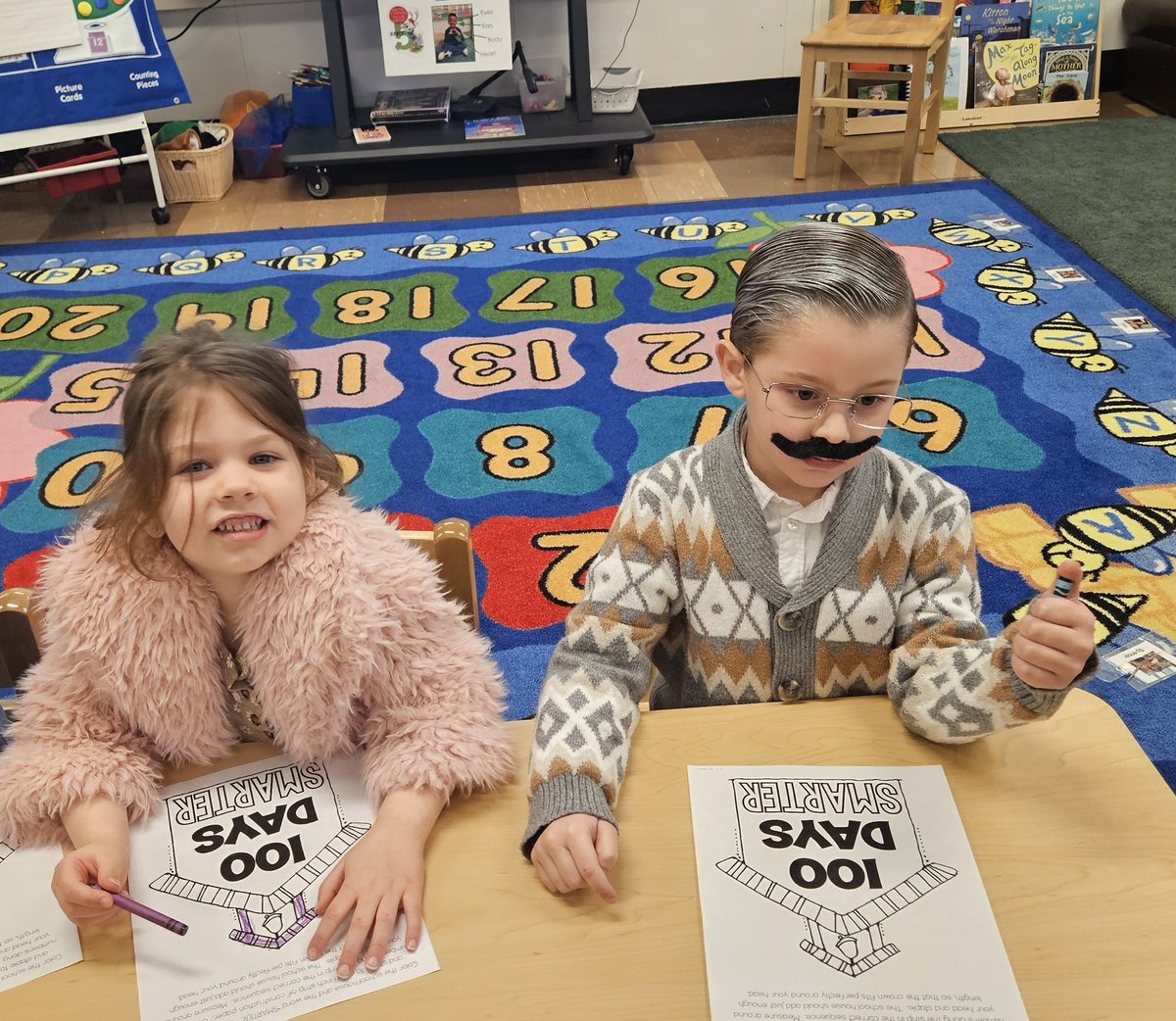 QianaPerry79's tweet photo. 100 Days of School - and the Kids of Shady Pines Made It!!!! Yayyyyyy 100 @GreeceELC https://t.co/Zltg59Aond