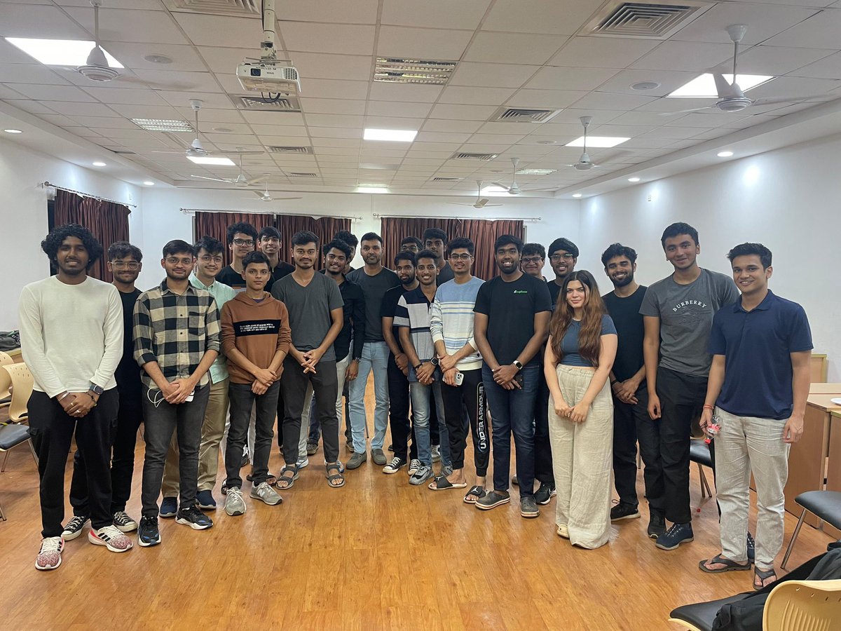 samarthjaiswall's tweet photo. Recently attended the traders' mixer led by @dale_vaz ,ex-CTO of @Swiggy &amp; founder of #Aaritya. Diving deep into the world of FnO &amp; trading strategies was truly enlightening. His perspective on melding tech &amp; trading to empower the next gen is groundbreaking. #TradingOpportunity https://t.co/5iT8a0eJ5L