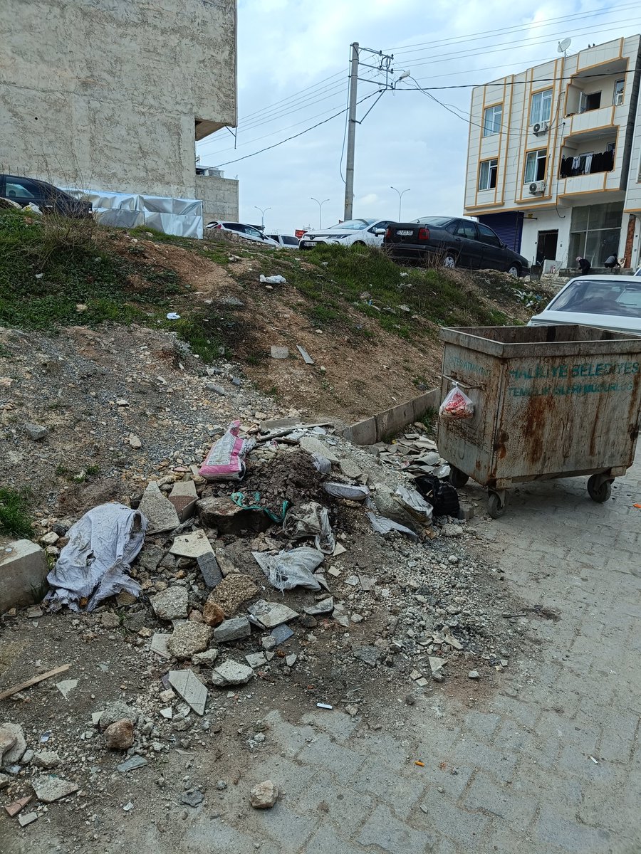 Belediyecilikte son nokta bu olsa gerek haftalardır bekliyoruz ki bu rezalete bir son verilsin bu memleket mi sahipsiz yoksa bu belediye mi?
<a href="/sanliurfabld/">Şanlıurfa Büyükşehir 🇹🇷</a> <a href="/haliliye_bld/">Haliliye Belediyesi 🇹🇷</a>