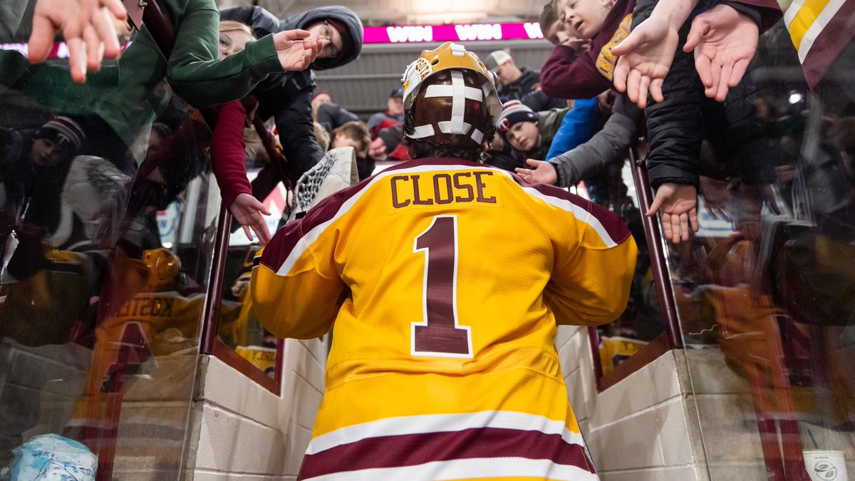 KlippersHockey's tweet image. This past weekend, Klippers alum and Kindersley native Justen Close stopped all 66 shots for his 12th and 13th career shutouts - tying the record for most shutouts in @GopherHockey Program History! 〽️

That a boy, Close!🧃

📸 @GopherHockey

#StayHerePlayHere | #KlippersHockey