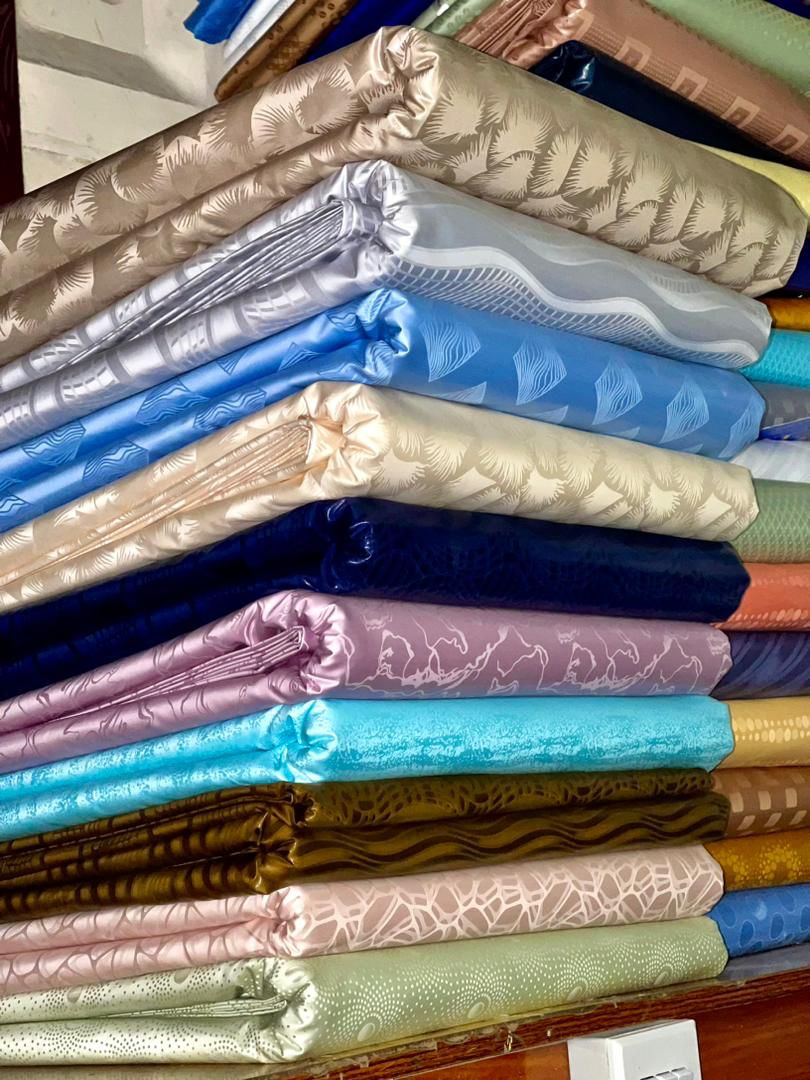 yar_chipchip's tweet image. NEW UPDATE SHERATON METER HIGH QUALITY 🔥🔥🔥AVAILABLE ✂️✂️✂️
9,200 per yard
Nationwide delivery
Kindly repost please 

Peseiro.