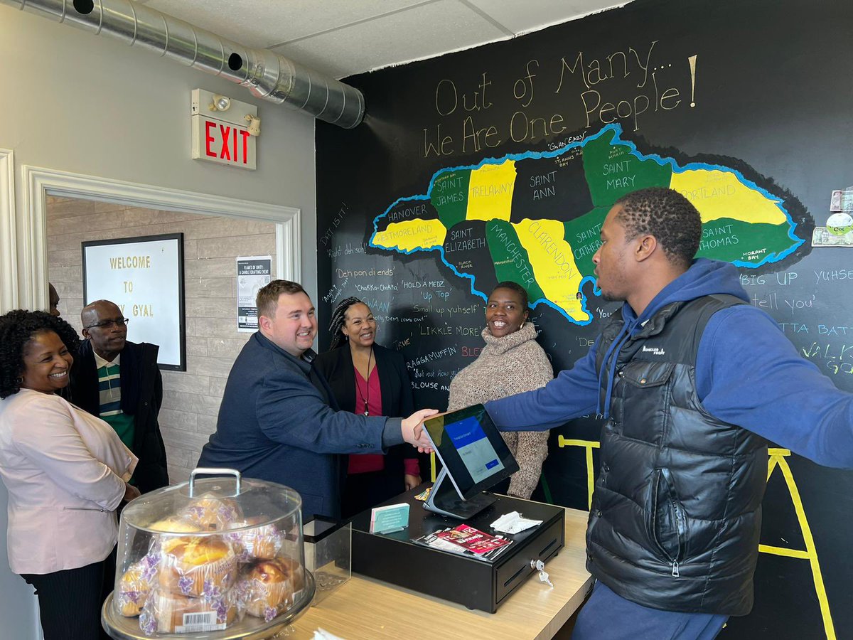 MichaelFordTO's tweet photo. We’re investing an additional $16.5M into the Economic Empowerment Stream of the Black Youth Action Plan.

In recent weeks, I’ve had the opportunity to see firsthand how these programs have empowered over 5,000 Black youth reach their full potential and launch their careers. https://t.co/Xd1SaNI1tE