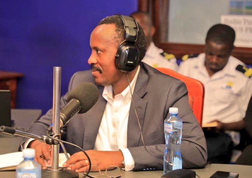 This evening they continued to engage the people of West Nile on @RadioPacisnews The discussions were mainly on @URAuganda operations & enforcement. @henrymusasizi1 & @URA_CG highlighted the importance of paying taxes & measures to curb smuggling in the region including reducing…