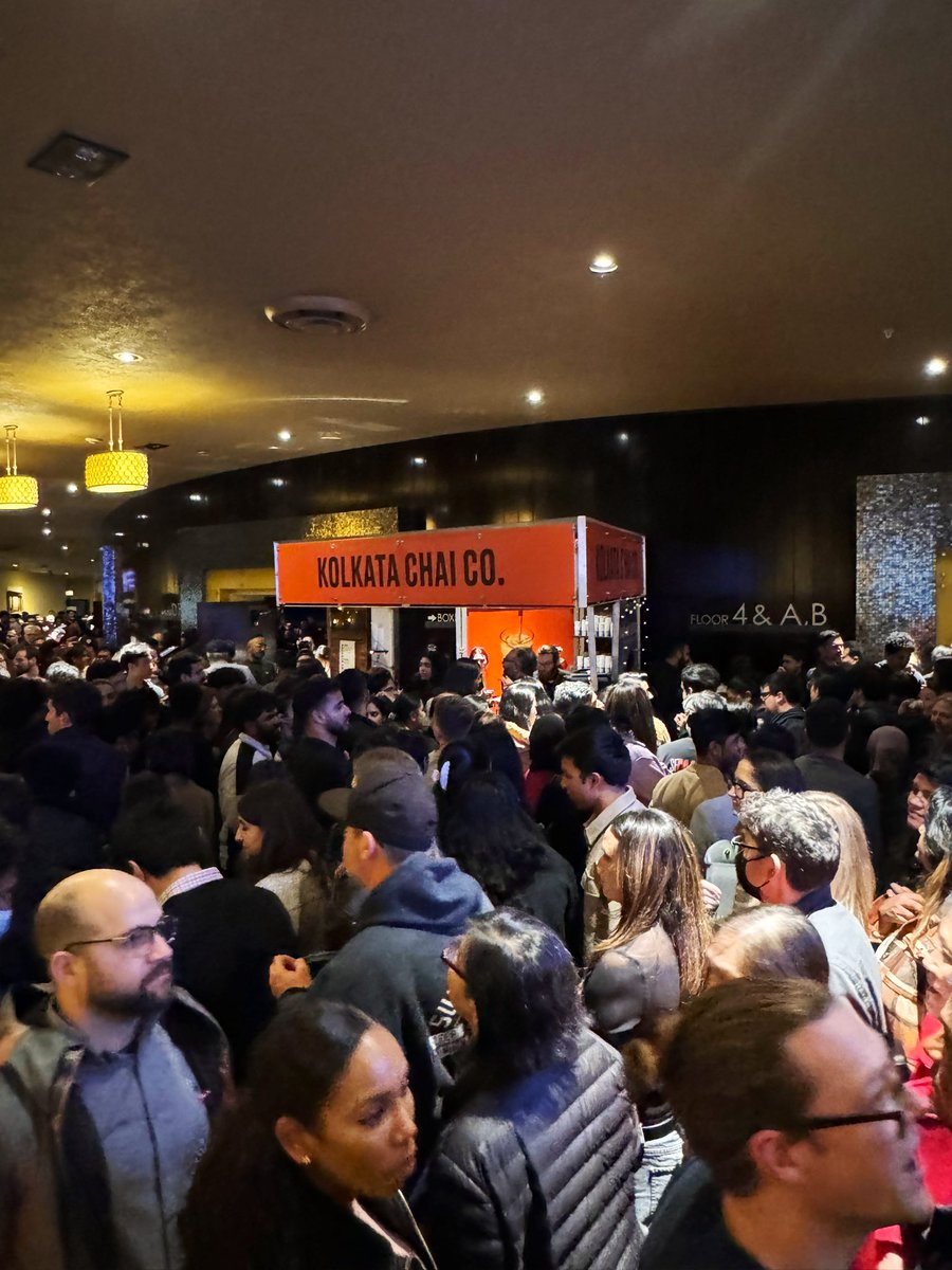 Everyone can talk about it. Only a few can execute on it. 

<a href="/KolkataChaiCo/">Kolkata Chai Co</a> x Hasan Minhaj. San Francisco. 4000+ cups of chai. 4 shows. 2 nights.

CULTURE SHIFT! ☕️