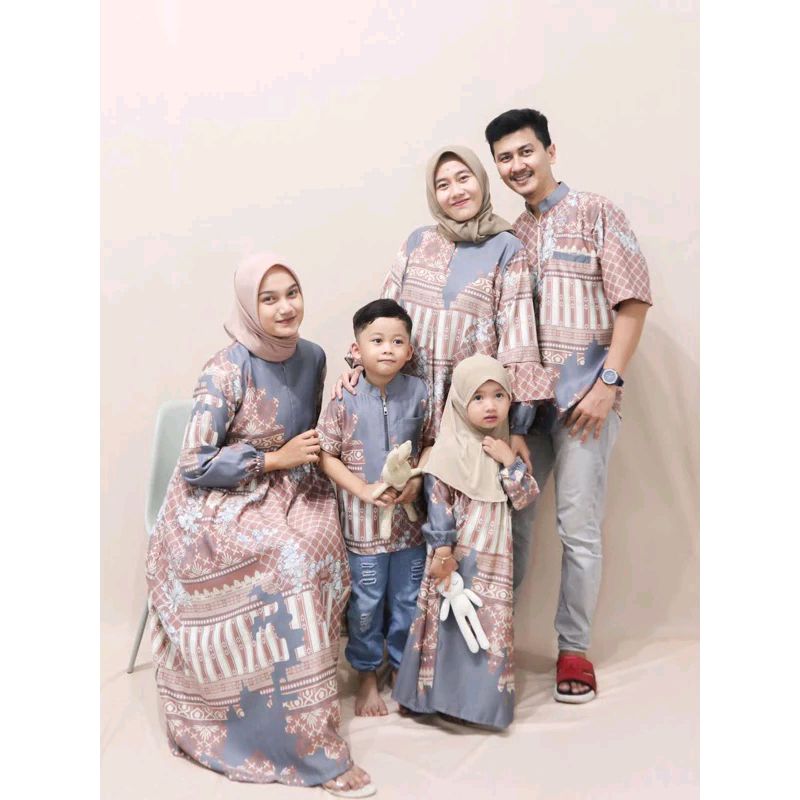 Cek Raya Series Couple Family // Aletta Series Couple Family // Baju Couple Family//  Set Baju Muslim Keluarga dengan harga Rp145.000. Dapatkan di Shopee sekarang! shope.ee/9ewaEHjWZU?sha…