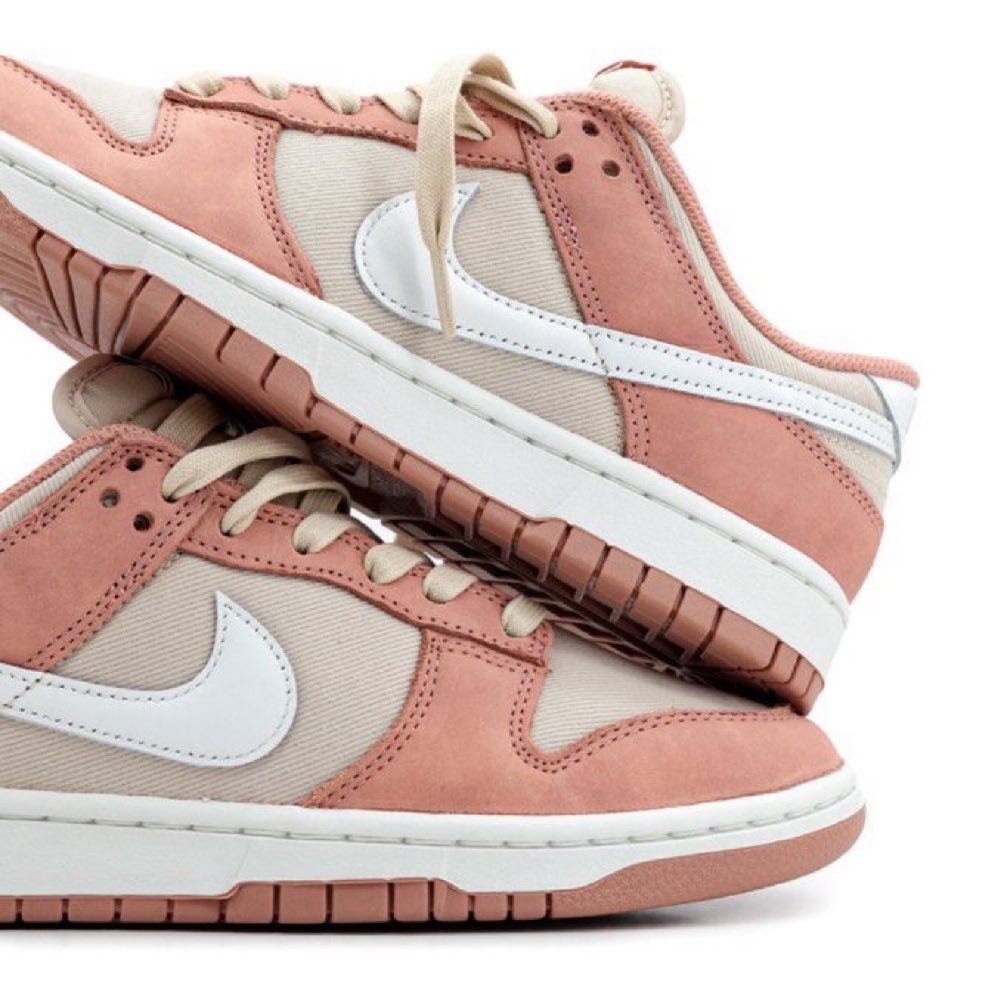 SNKR_TWITR tweet media