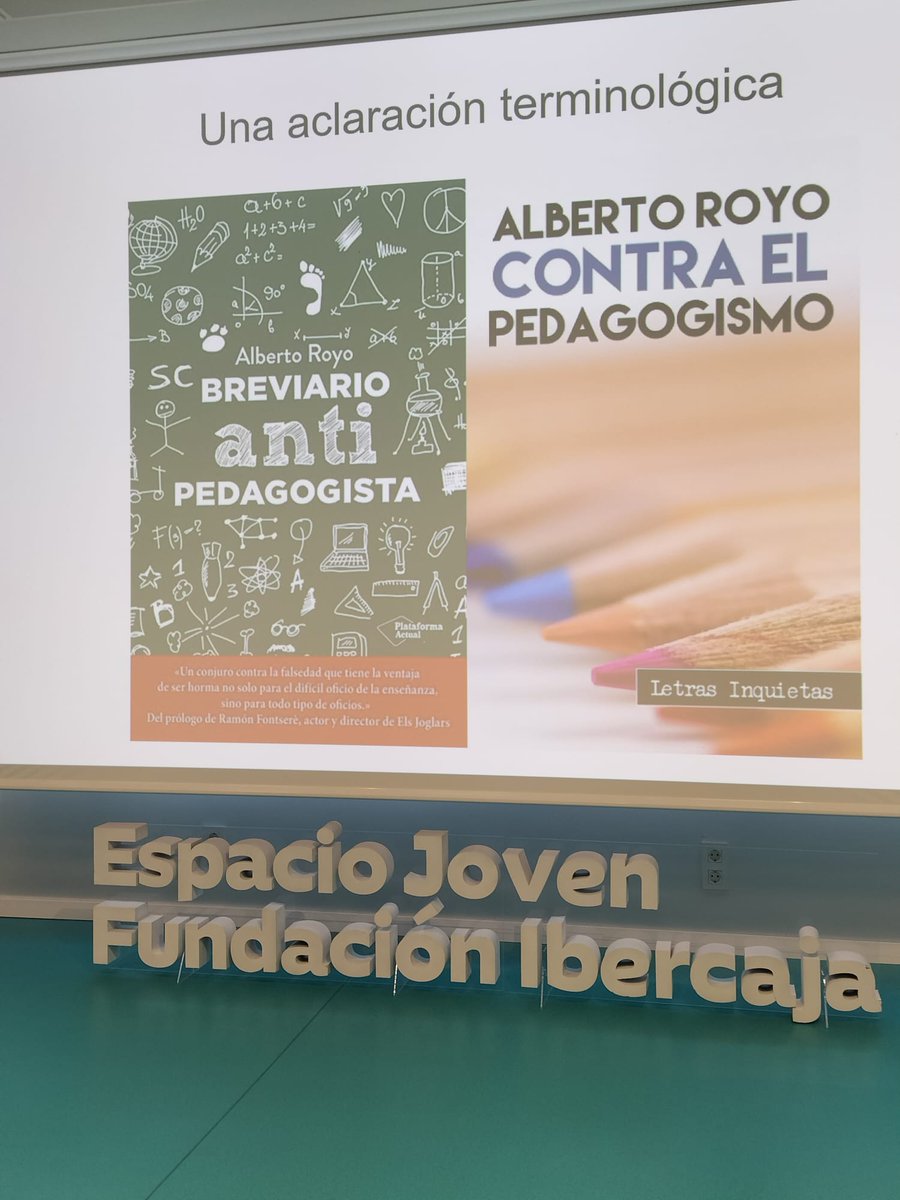 Esta tarde he tenido la buena suerte de conocer personalmente al músico y profesor <a href="/profesoratticus/">Alberto Royo</a> y asistir a su charla epistemolocéntrica en donde hubo lugar para deleitarnos con el madrigal de Monteverdi "El lamento de la ninfa".  
Desde aquí le felicito por la misma.