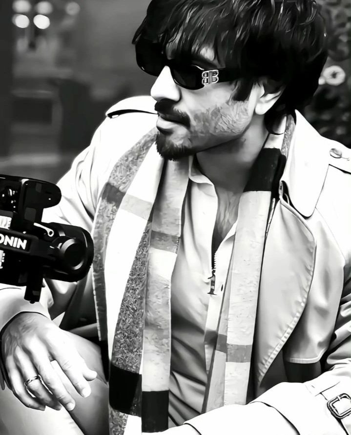 only_ferozekhan's tweet photo. Can't wait for his new photoshoot 🫶🏻❤️✨🔥😍
@ferozekhaan 
#ferozekhan https://t.co/HEN3wlIIWI