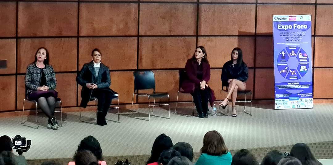 desierto_voces's tweet photo. ¡Celebrando el #DíaDeLaNiñaYLaMujerEnLaCiencia! 🧪 Hoy en el Parque Coecyt de Torreón, la Universidad Autónoma de La Laguna exhibe proyectos científicos liderados por alumnas de bachillerato. ¡Impulsando el talento femenino en la ciencia! 👩👏👏 #Ciencia #MujeresCientíficas https://t.co/YeAXEAkrWI