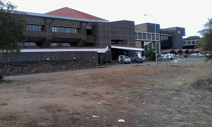 XekiHlongwane's tweet photo. The old Gazankulu parliament 😊 let me tool🫤🤐 people might think I’m politicking whereas I don’t belong to any political party for now 🙄😵‍💫 https://t.co/XIlJ2BP9ZR
