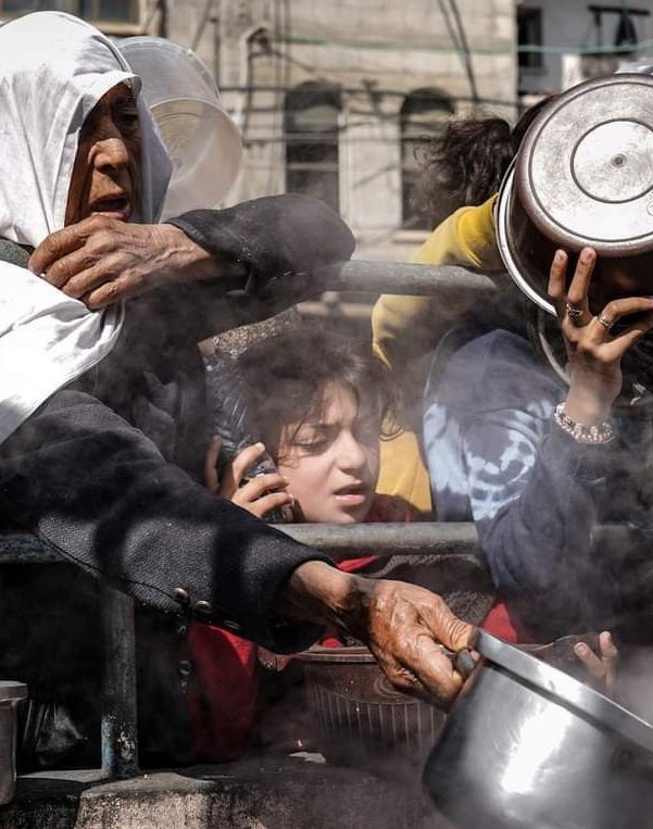 galamiou's tweet photo. La faim tue Gaza !
#RafahUnderAttack 
#Rafah
#gaza https://t.co/t7yipE992L