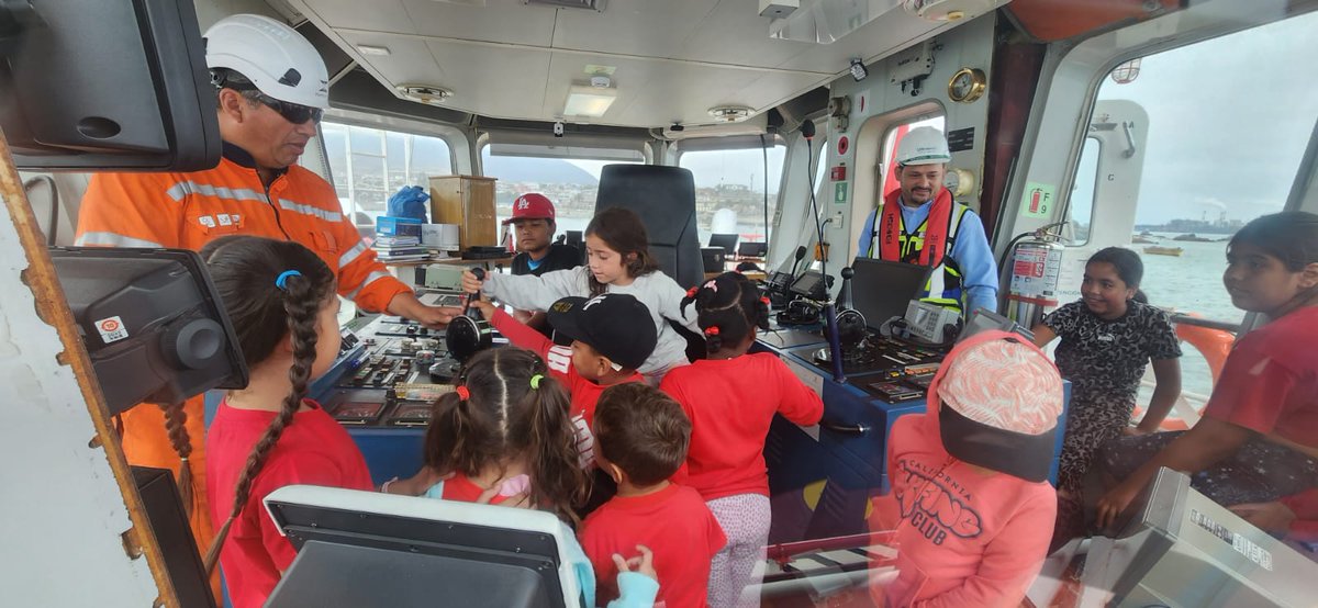 JunaebAtacama's tweet photo. 🟡En la Región de Atacama las niñas y niños disfrutan su receso escolar con entretenidas actividades culturales, deportivas y científicas. En la ocasión recorrieron la costa de la comuna del Huasco, potenciando la sana convivencia con sus pares y entorno. https://t.co/FLsDHIEQXP