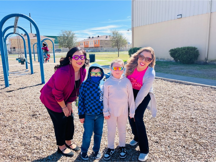 Kindness shines bright at Roosevelt Elementary! 💖☀️🫶🏼🐴 #RAKweek2024