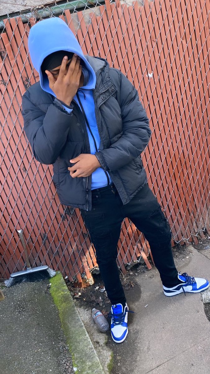 tearit0ff43's tweet photo. I seen a lot my brother changed I know who really rocking 💙 #LL43 https://t.co/XxRHq1YpDj