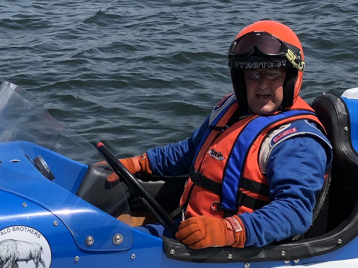 A very Happy Birthday to Mitch Evans! Have a great day.