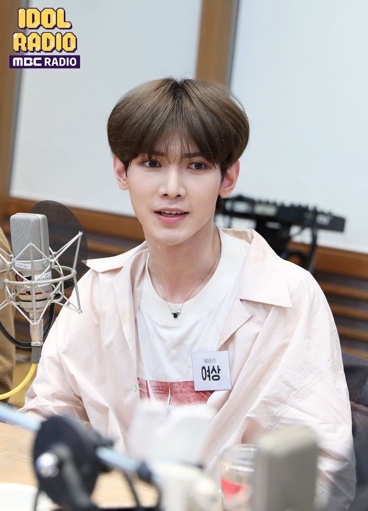 lovelyteume_'s tweet photo. @hongsjwy Yeosang during their debut 😩 good lord 😩 https://t.co/6Y6a5CnRdG