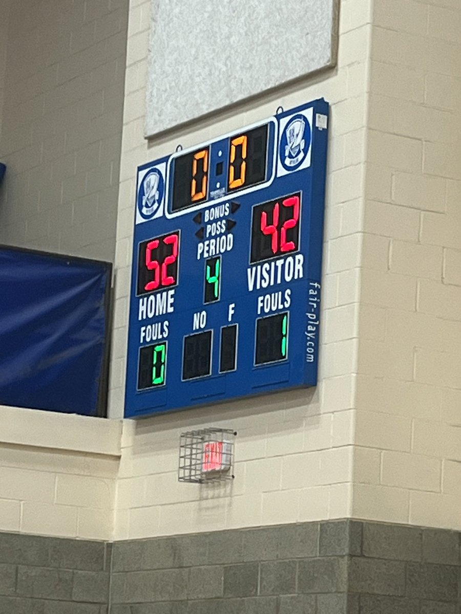 BayRecBball2023's tweet photo. Team Krueger defeats Team Gaffney 52-42. The stats for the game will be posted on a later date in the replies. https://t.co/J2UnEjXGgz