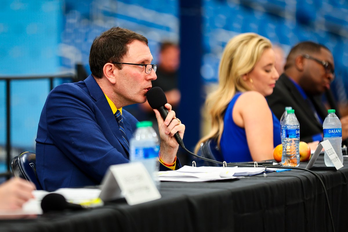 Had an un-bee-lievable weekend hosting the regional Scripps National Spelling Bee at <a href="/tropicanafield/">Tropicana Field</a> 👏

Very proud to be the first MLB team to partner with <a href="/ScrippsBee/">Scripps National Spelling Bee</a>! 🐝