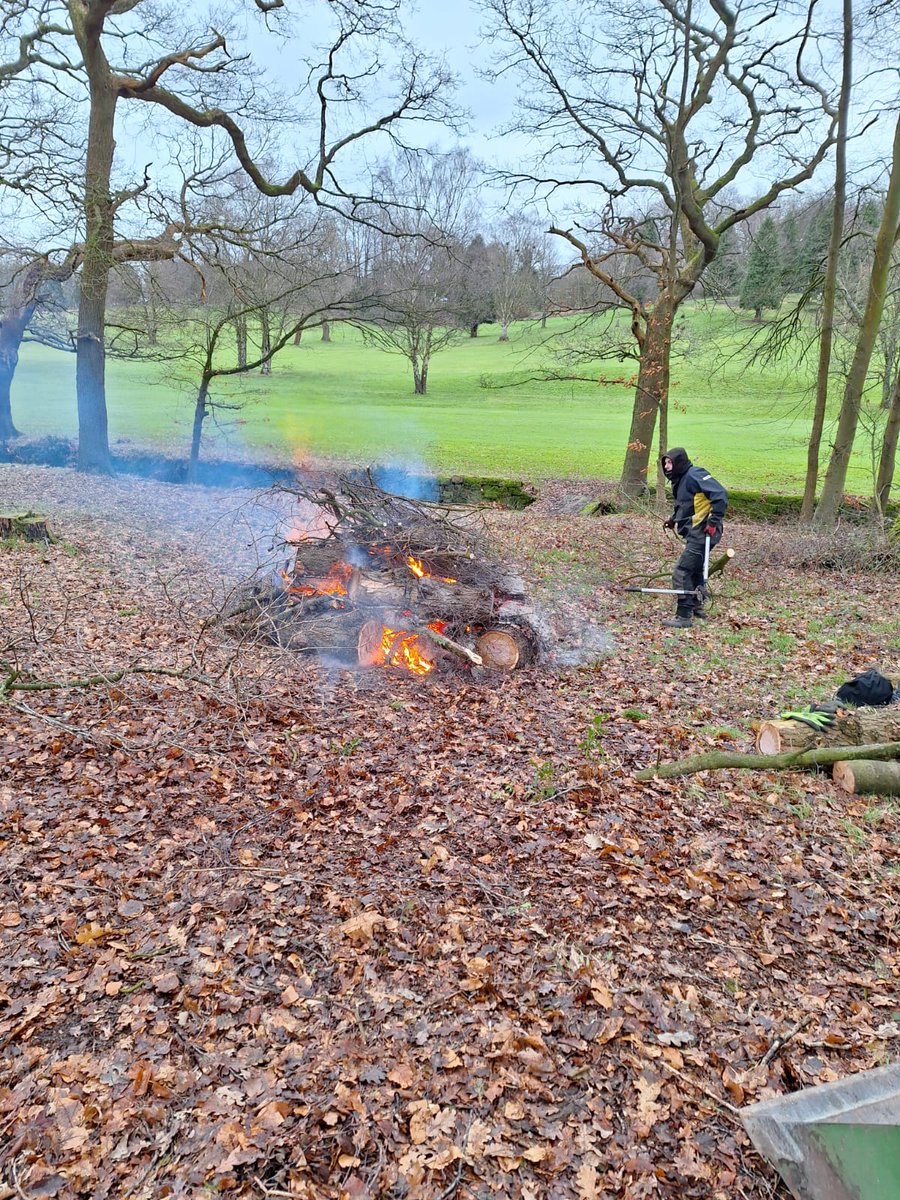 Drainage investigations on 14. Matt looks happy!  #shawhilldrains#uphilldrains
More pruning and thinning trees out. Greens and winter greens given a trim. The weather is still not on our side but we press on. 
<a href="/shawhill1/">Shaw Hill Golf & Spa</a>