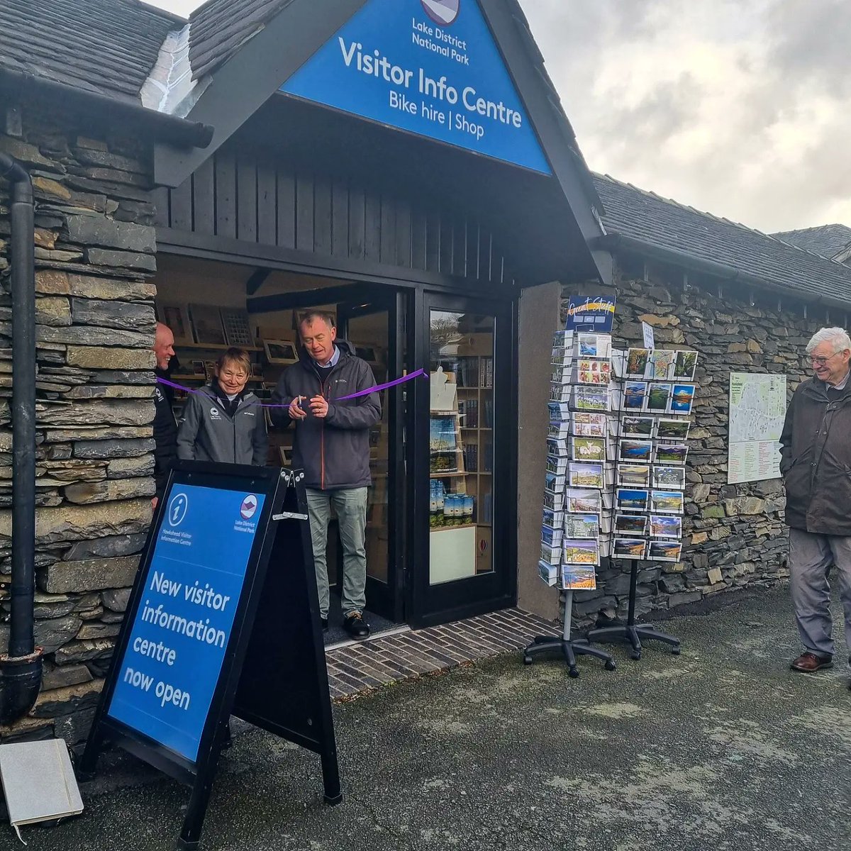 After more than a decade, the Visitor Centre is back! You can hire bikes, get local recommendations and treat yourself to a souvenir. Thanks @lakedistrictnpa for setting this up and @tim_farron for coming to the opening! #hawkshead #cumbriatourism #visit #lakedistrict