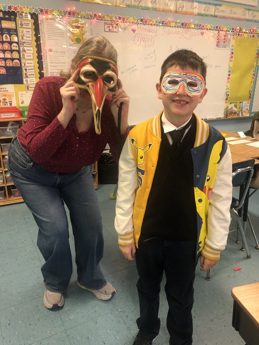 StPatsYorktown's tweet image. Today in Italian Class, students celebrated Carnevale! They made and disguised ourselves “in maschera”. It’s a season of parties and feasting before Lent! #StPatsPride #ForeignLanguage #Italian
