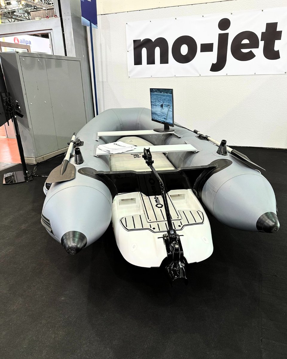 DeltaQTech's tweet image. Surfing the electric wave!🏄⚡🔋 

End of January our BD team immersed themselves in the dynamic atmosphere of Boot Düsseldorf. We were thrilled to witness the spotlight on electric propulsion systems and boats - a clear sign of the industry&apos;s commitment to sustainability.