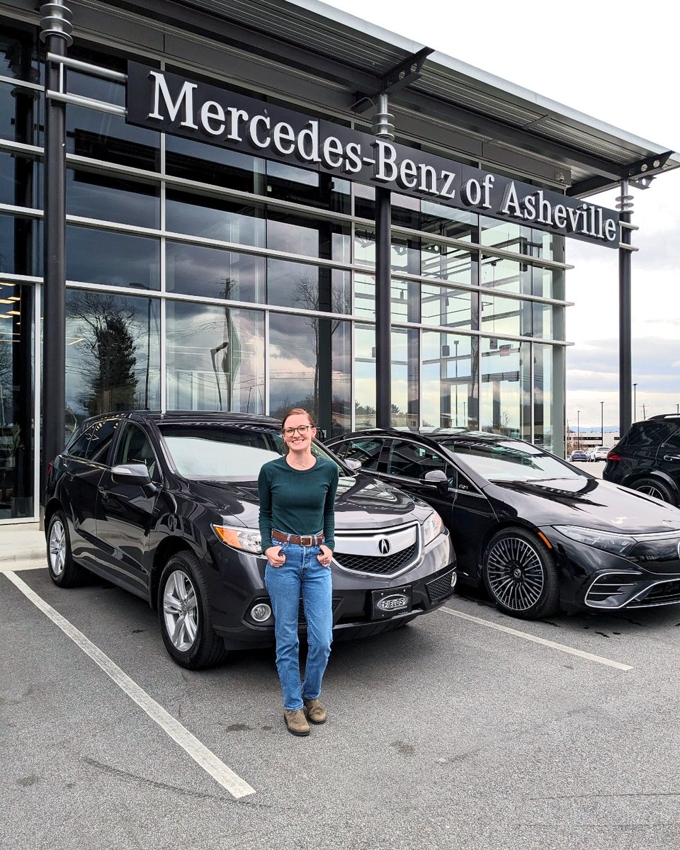FieldsAuto's tweet photo. Congrats, Jolie B., on joining the #FieldsFamily with your #FieldsPreOwned 2015 Acura RDX! π Thanks to Ory Petty for the seamless experience. Enjoy the #Asheville roads! π #MercedesBenzAsheville #Asheville #NewCar #AcuraRDX https://t.co/hvkvQo3RgZ