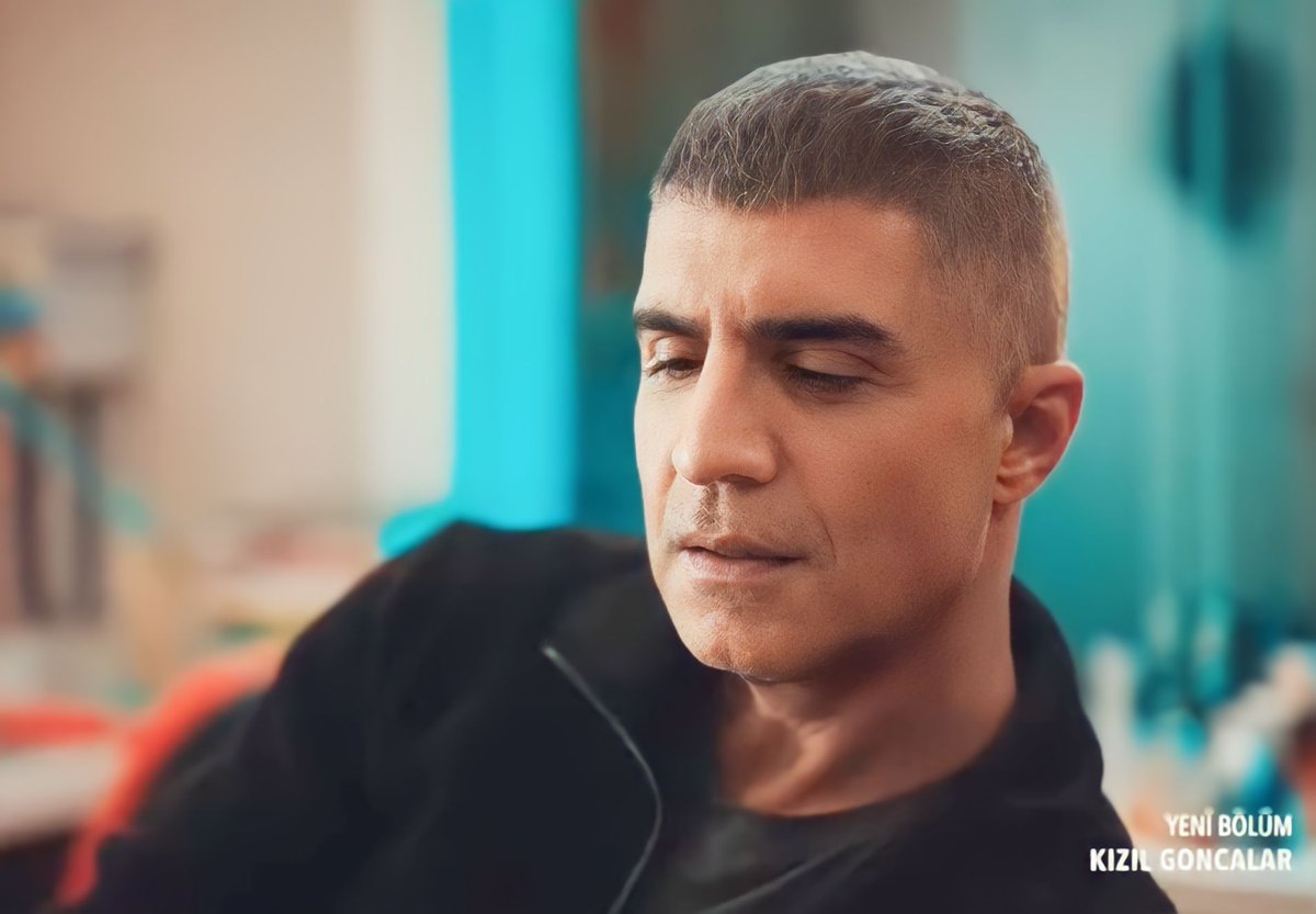 OzGreece's tweet photo. Özcan Deniz ✨⭐ #kızılgoncalar #özcandeniz @OzcanDeniz https://t.co/XS5ei0cUbt