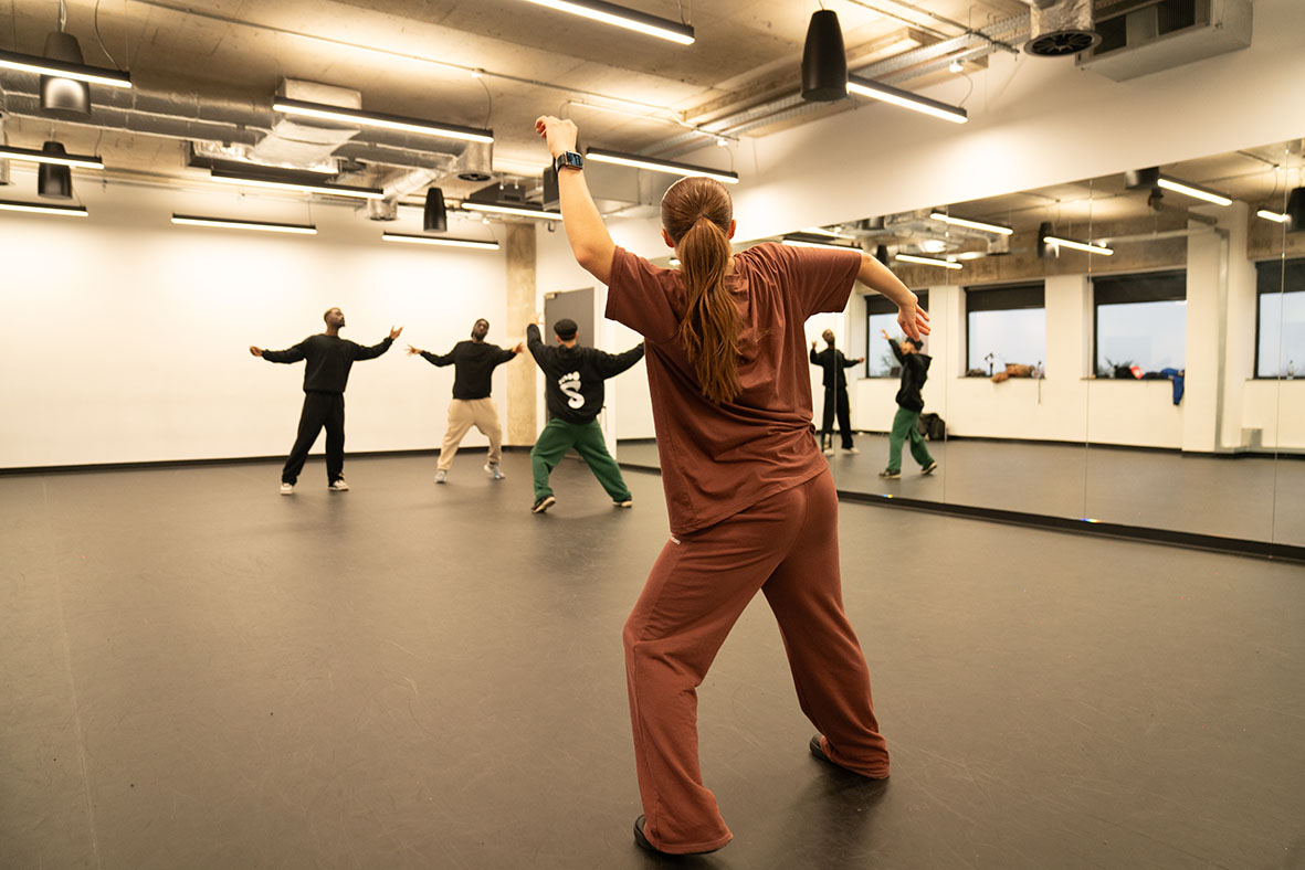 Cheshire Dance tweet media