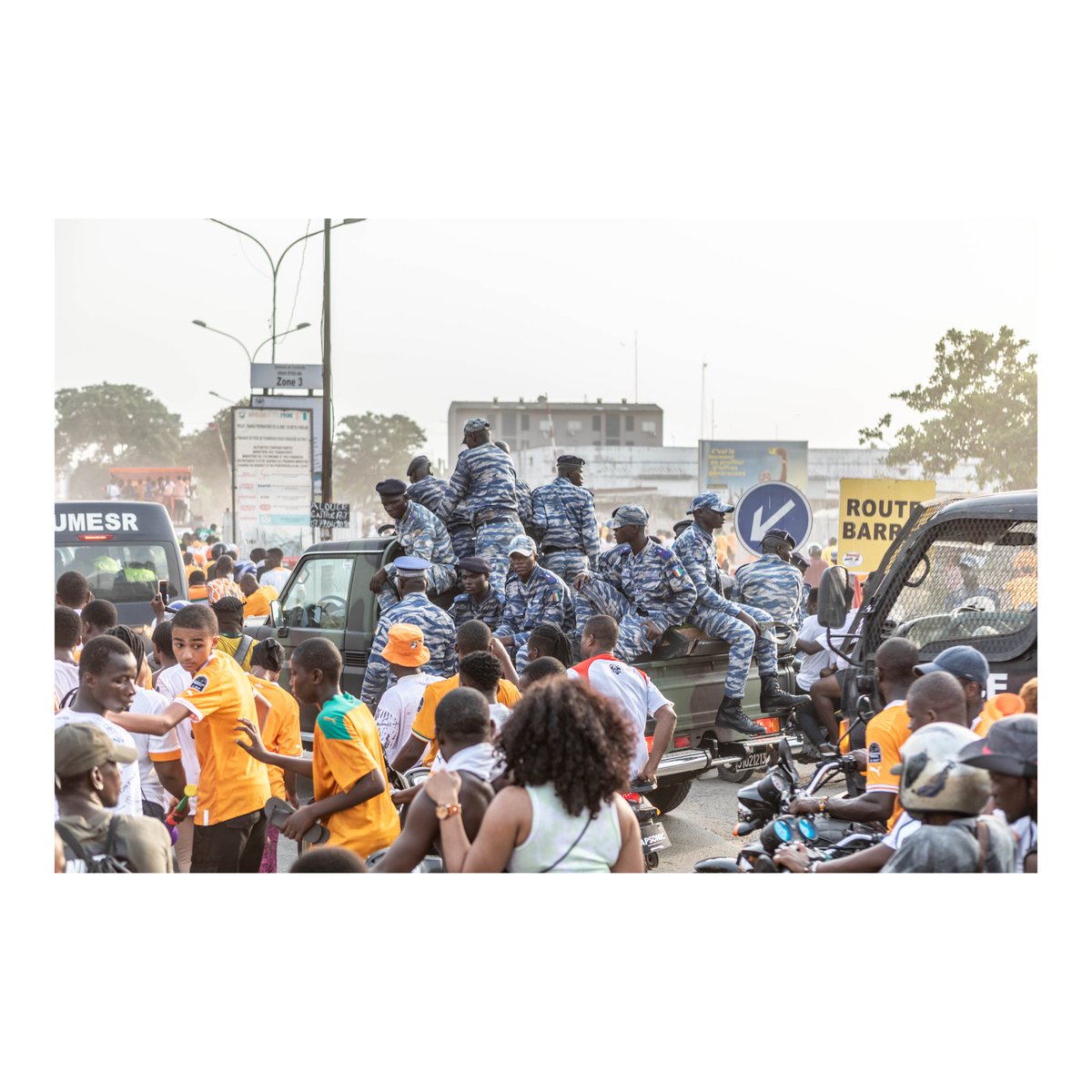 « Grand celebration in the streets of Abidjan as the players celebrate their stunning African Cup victory! »
#can #abidjan #cotedivoire #🇨🇮 
#cotedivoire #parade #côtedivoiretourisme #gettyimages #can #color #afrique #colorful #victoire #reportagespotlight #yanickfolly #canon