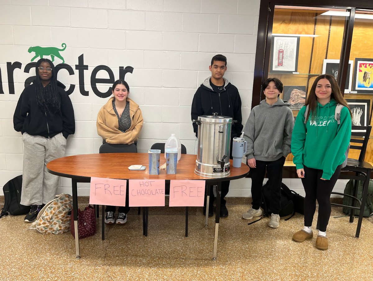 pv_enviro's tweet photo. Today the Environmental Club gave away free hot chocolate to people who had reusable cups! https://t.co/o4kgdleRxi