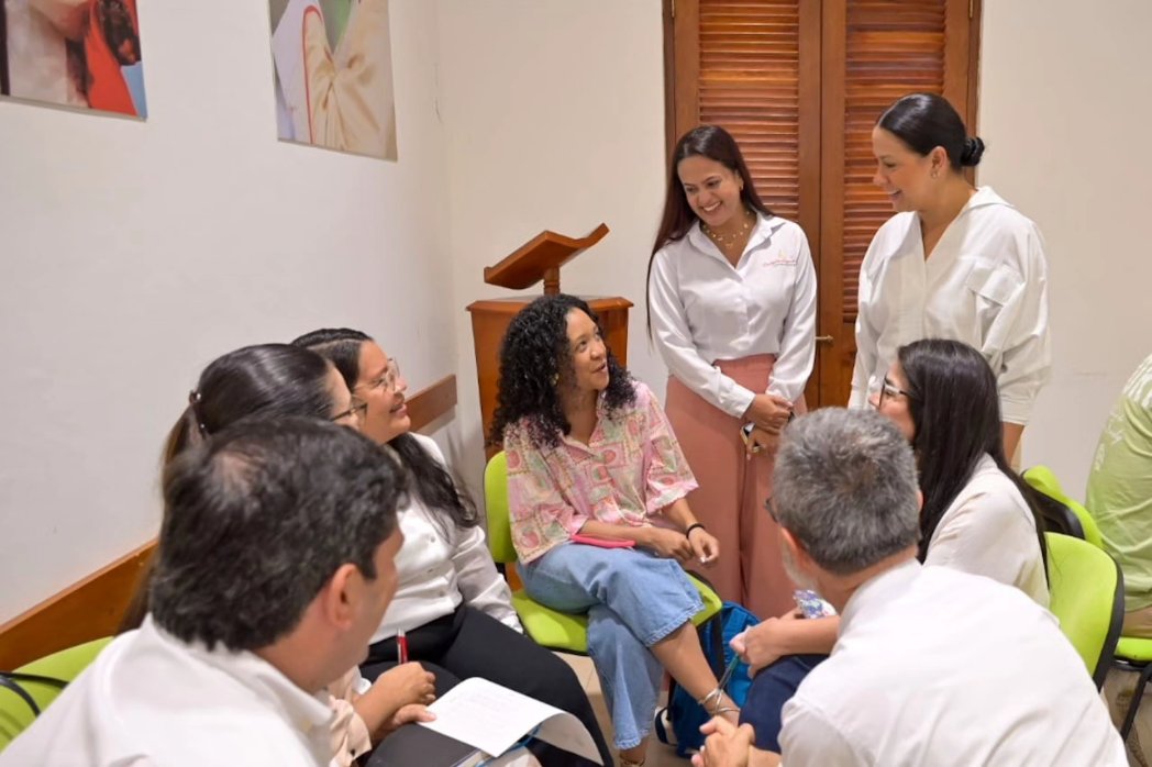 CorpoturismoCTG's tweet photo. Articulados con @ARQUICARTAGENA, autoridades, entidades y gremios del turismo lideramos taller creativo y firma de memorando de entendimiento para el diseño y desarrollo de Turismo Religioso y Cultural para #CTG https://t.co/8CeqCeWems