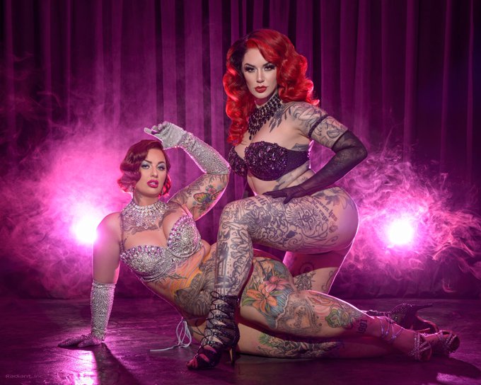 Hey baby, let&rsquo;s go to Vegas. @CervenaFox https://t.co/zRGYf6MtwU<a class="tags" href="/tag/cervenafox">@cervenafox</a>