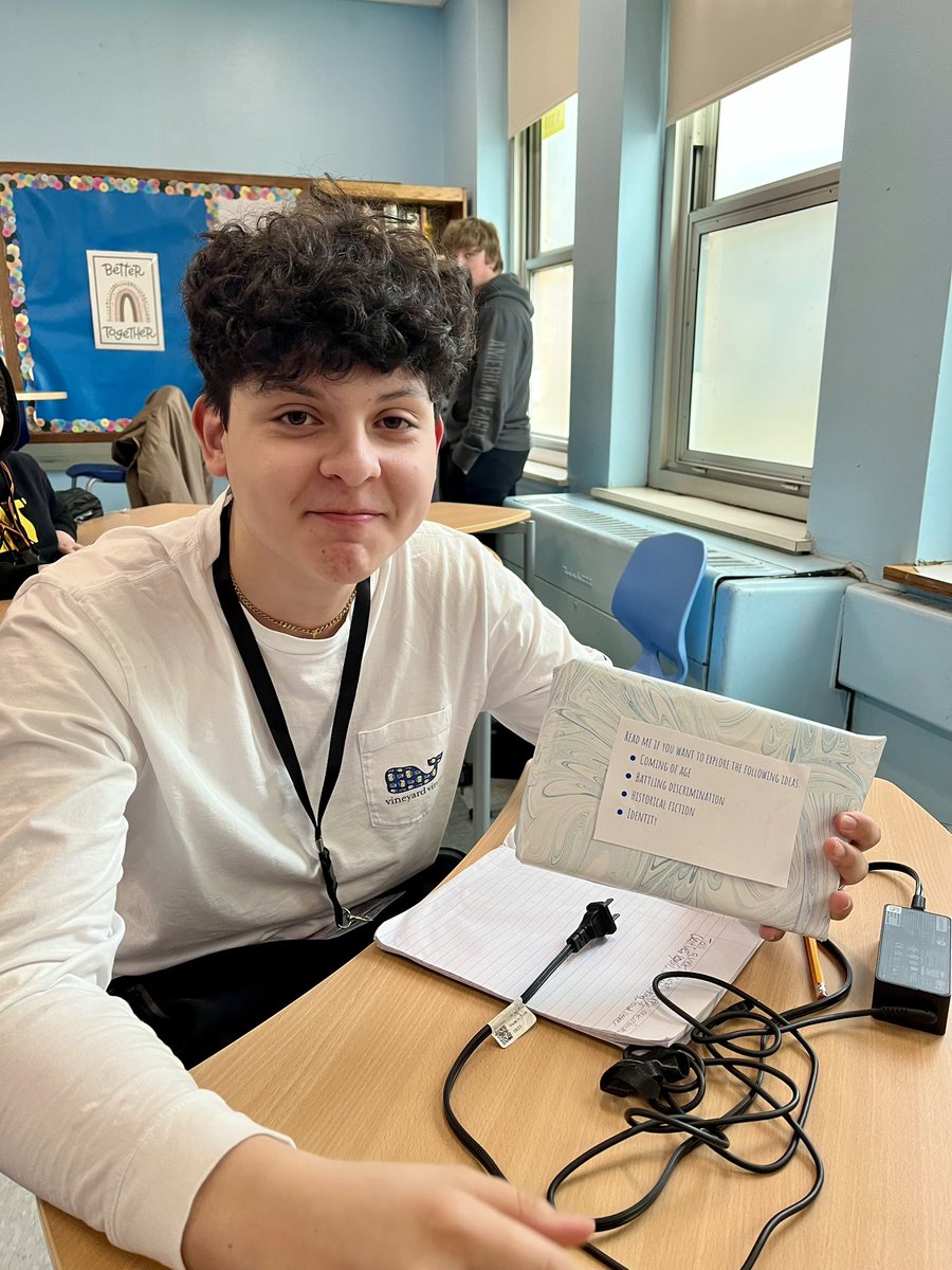 Ms. Baloglou tweet media