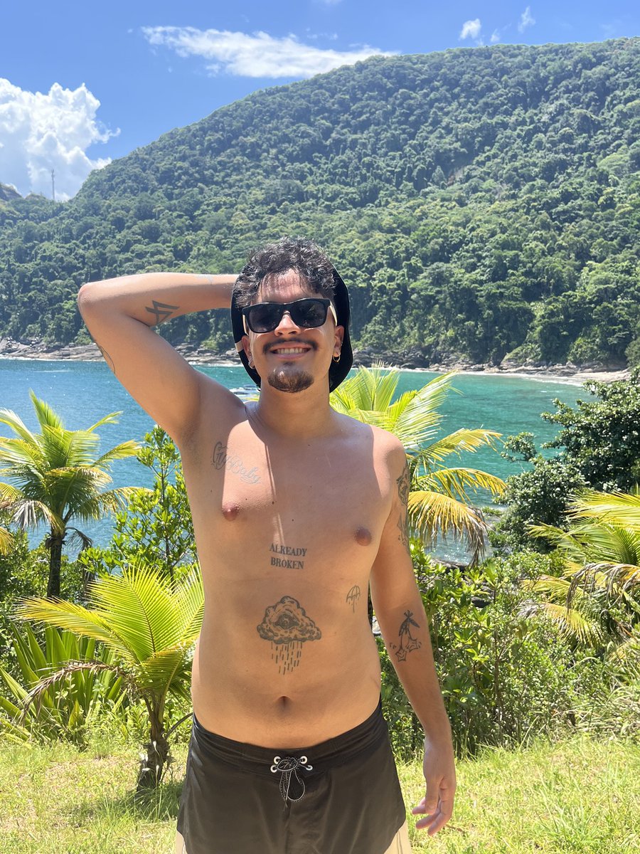 francakrl's tweet photo. E eu q vou literalmente ser o rei dos piratas https://t.co/Y7qVjtVfXL